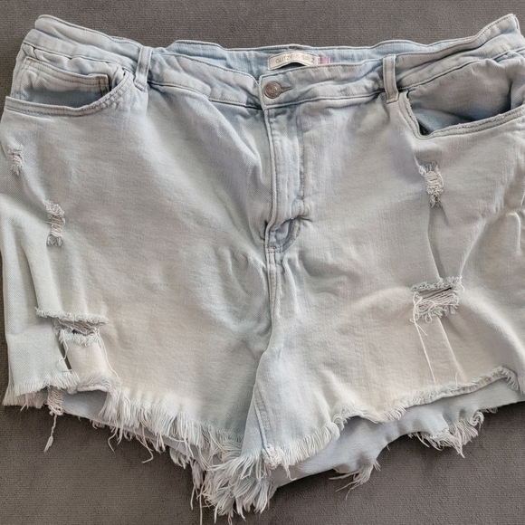 Pants - Distressed denim shorts